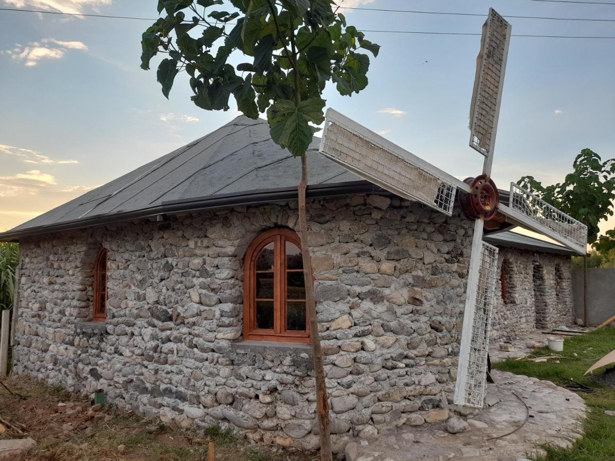Windmill Shkodra Gesthouse Camping & Grill Экстерьер фото