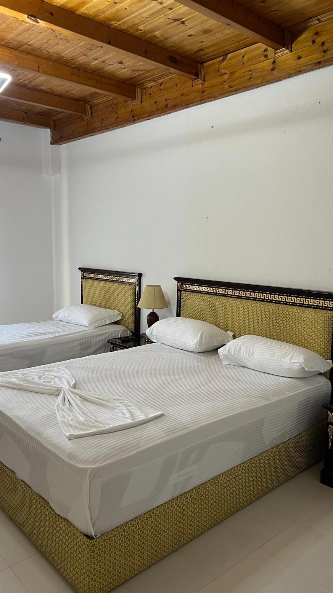 Windmill Shkodra Gesthouse Camping & Grill Экстерьер фото