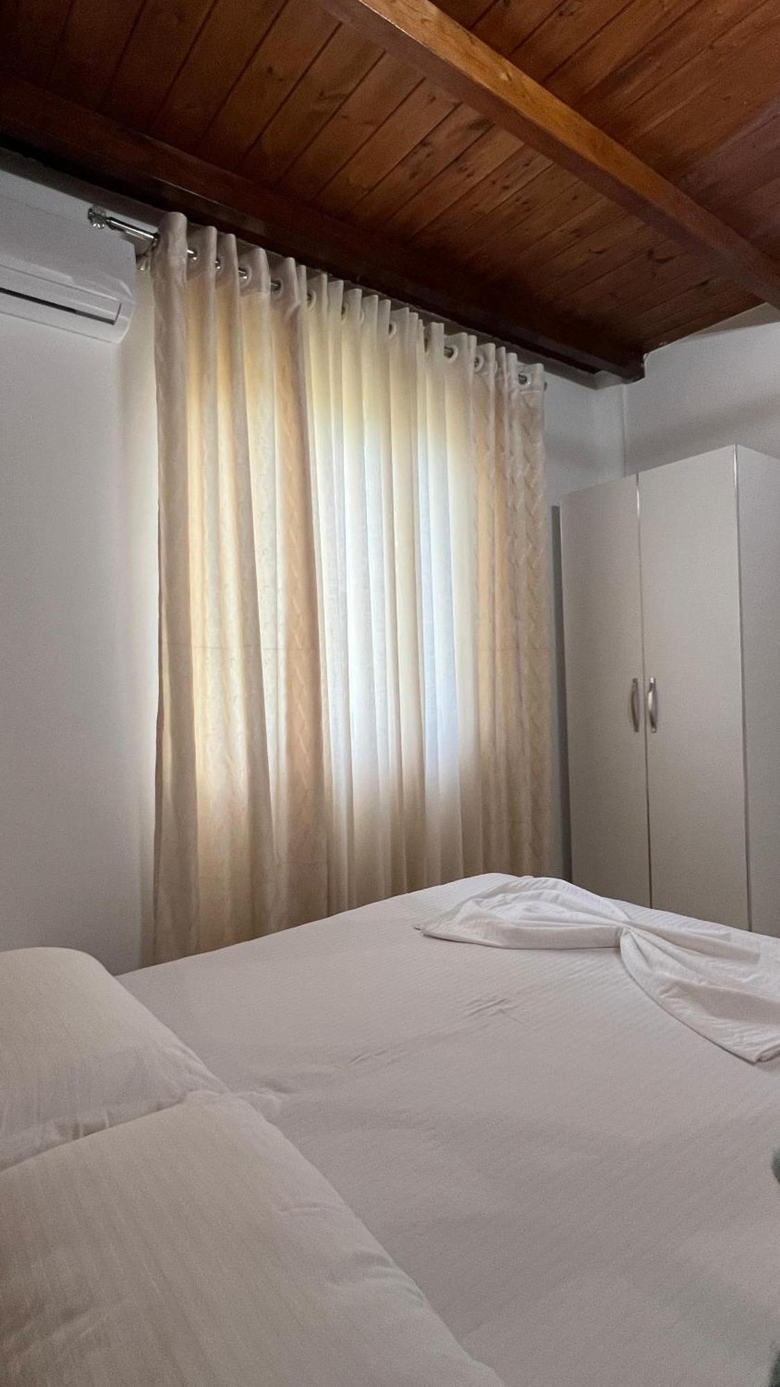 Windmill Shkodra Gesthouse Camping & Grill Экстерьер фото