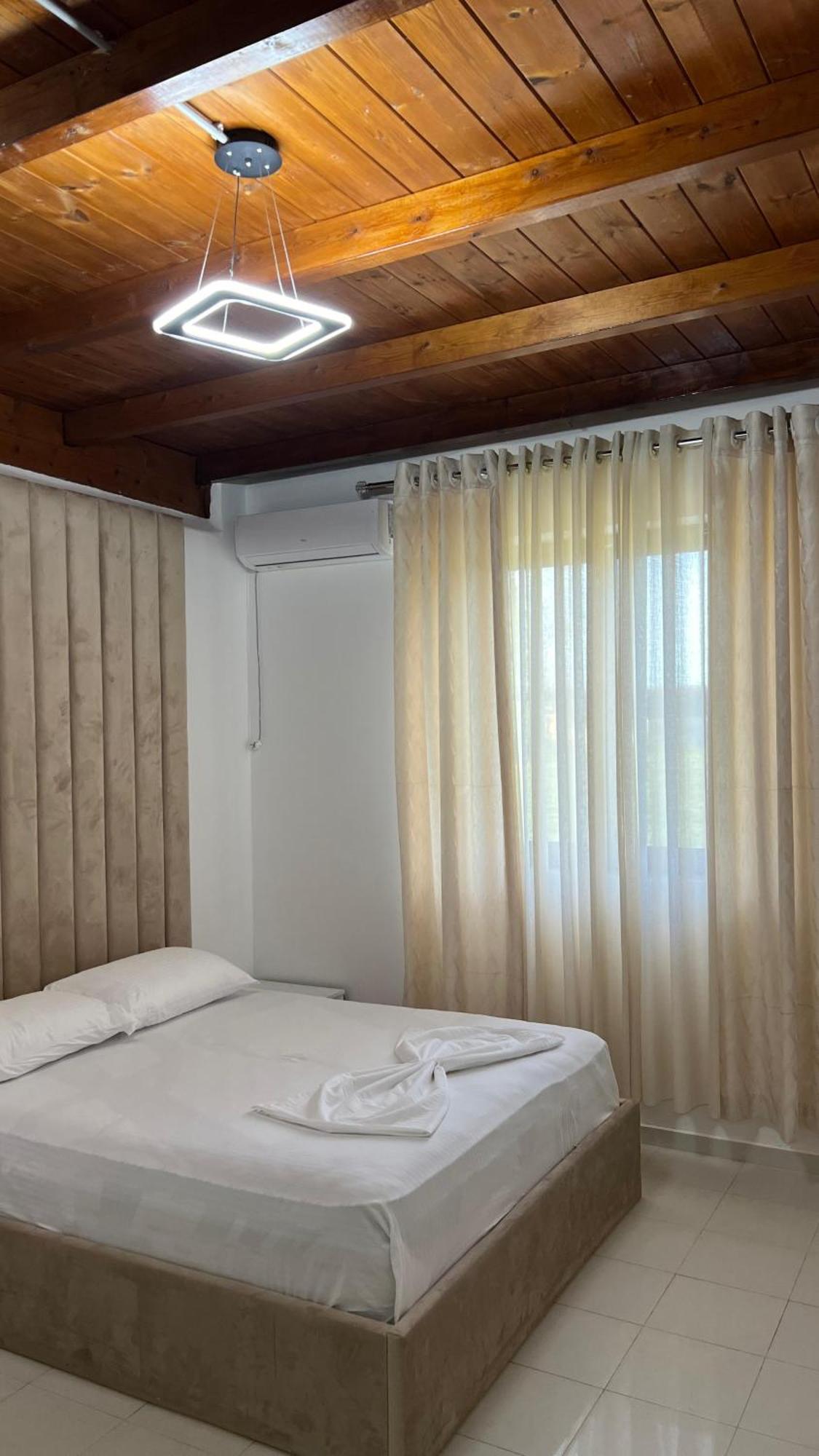 Windmill Shkodra Gesthouse Camping & Grill Экстерьер фото